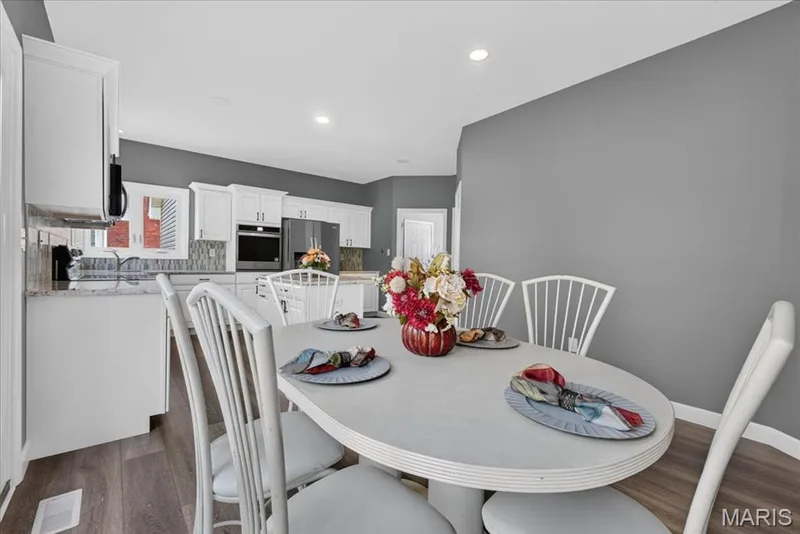 3445 Riverchase Parkway, St Charles, MO 63301 — listing photo 19 of 77
