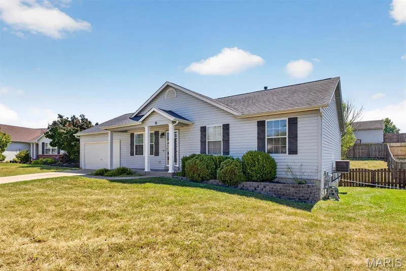 314 Evening Star Court, Wentzville, MO 63385 — listing photo 2 of 19