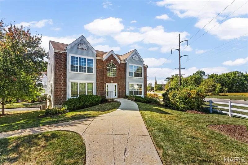 184 Timber Creek Drive #18C, O'Fallon, MO 63368 — listing photo 2 of 33