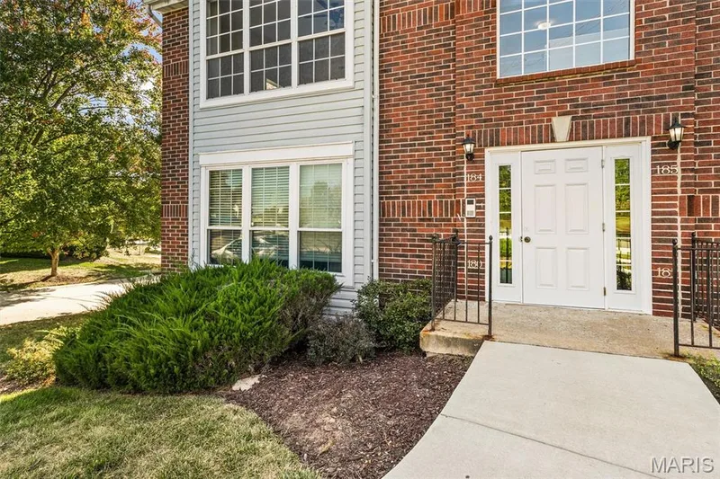 184 Timber Creek Drive #18C, O'Fallon, MO 63368 — listing photo 3 of 33