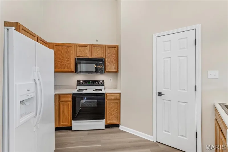 184 Timber Creek Drive #18C, O'Fallon, MO 63368 — listing photo 13 of 33