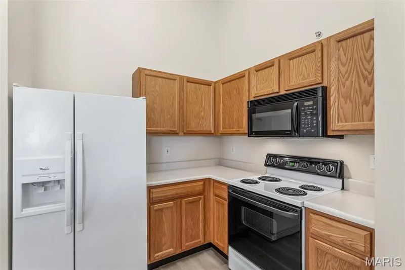 184 Timber Creek Drive #18C, O'Fallon, MO 63368 — listing photo 15 of 33
