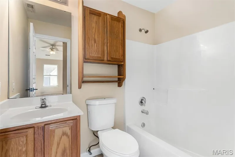 184 Timber Creek Drive #18C, O'Fallon, MO 63368 — listing photo 22 of 33