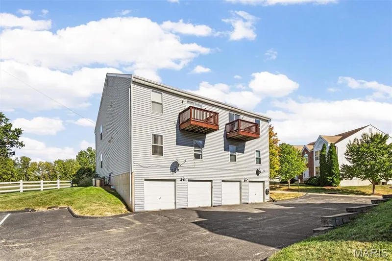 184 Timber Creek Drive #18C, O'Fallon, MO 63368 — listing photo 31 of 33