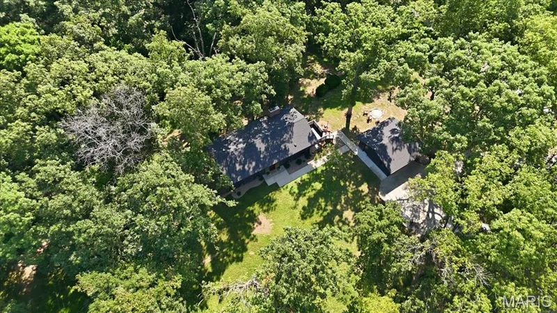 707 Genteman Road, O'Fallon, MO 63366 — listing photo 4 of 33