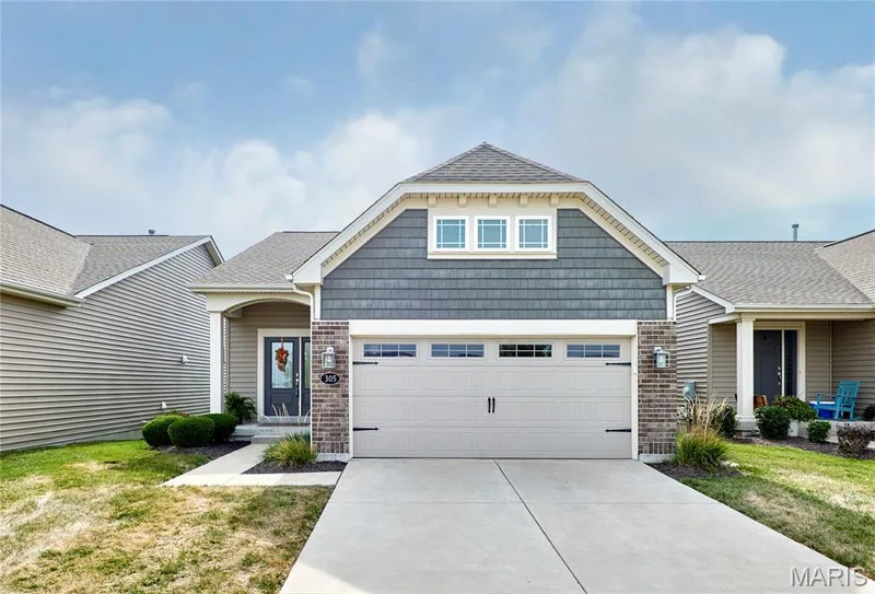 305 Copperfield Court, St Charles, MO — listing photo 1