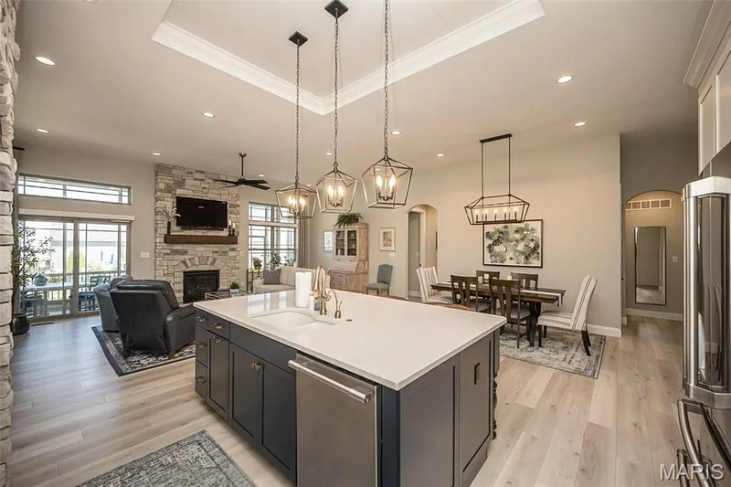 105 Royal Inverness Parkway, Dardenne Prairie, MO 63368 — listing photo 8 of 38