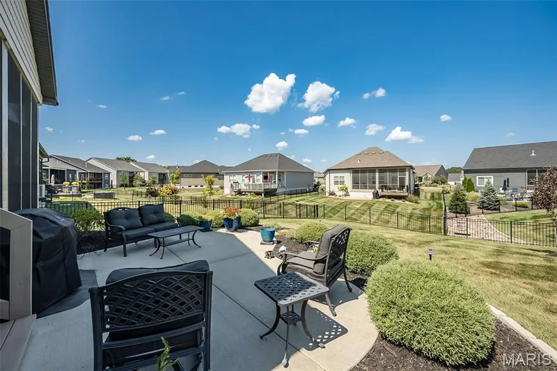 105 Royal Inverness Parkway, Dardenne Prairie, MO 63368 — listing photo 33 of 38
