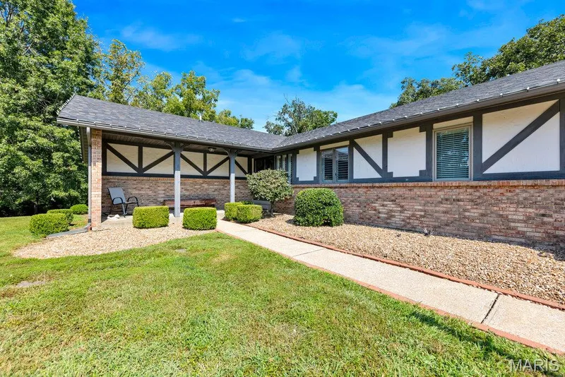 2 Bridal Oak Court, O'Fallon, MO 63366 — listing photo 2 of 56