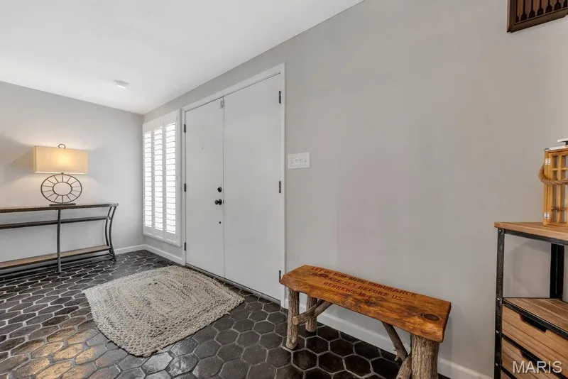 2 Bridal Oak Court, O'Fallon, MO 63366 — listing photo 3 of 56