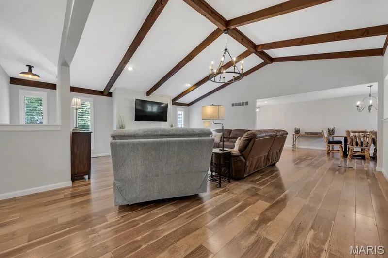 2 Bridal Oak Court, O'Fallon, MO 63366 — listing photo 4 of 56