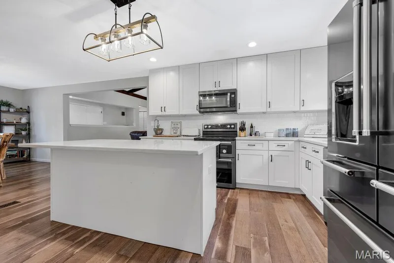 2 Bridal Oak Court, O'Fallon, MO 63366 — listing photo 12 of 56