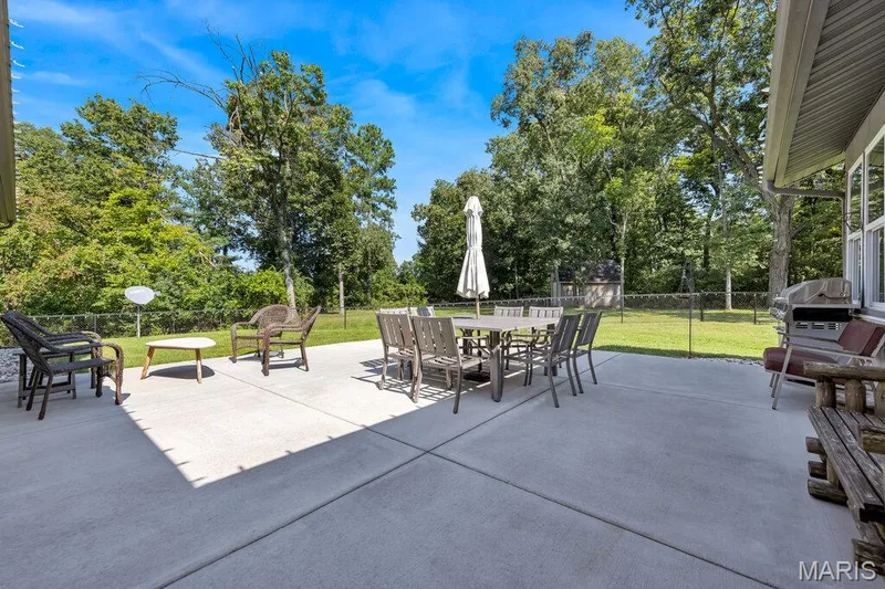2 Bridal Oak Court, O'Fallon, MO 63366 — listing photo 33 of 56