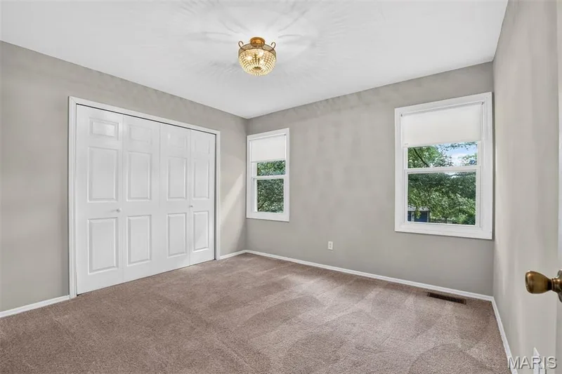 184 Gunston Hall Court, Chesterfield, MO 63017 — listing photo 21 of 48