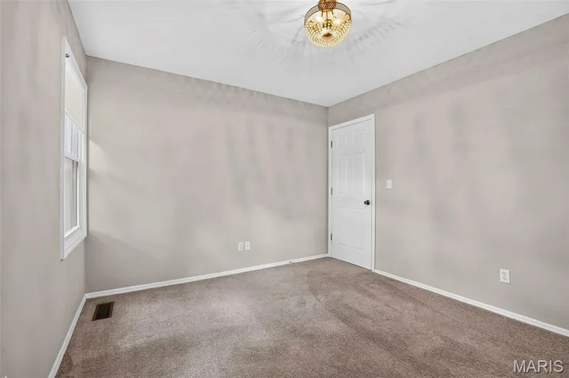 184 Gunston Hall Court, Chesterfield, MO 63017 — listing photo 22 of 48
