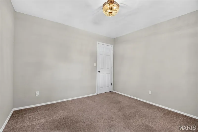 184 Gunston Hall Court, Chesterfield, MO 63017 — listing photo 24 of 48