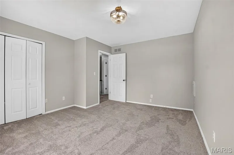 184 Gunston Hall Court, Chesterfield, MO 63017 — listing photo 29 of 48
