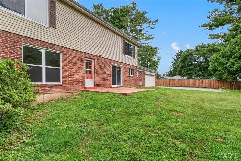 184 Gunston Hall Court, Chesterfield, MO 63017 — listing photo 39 of 48