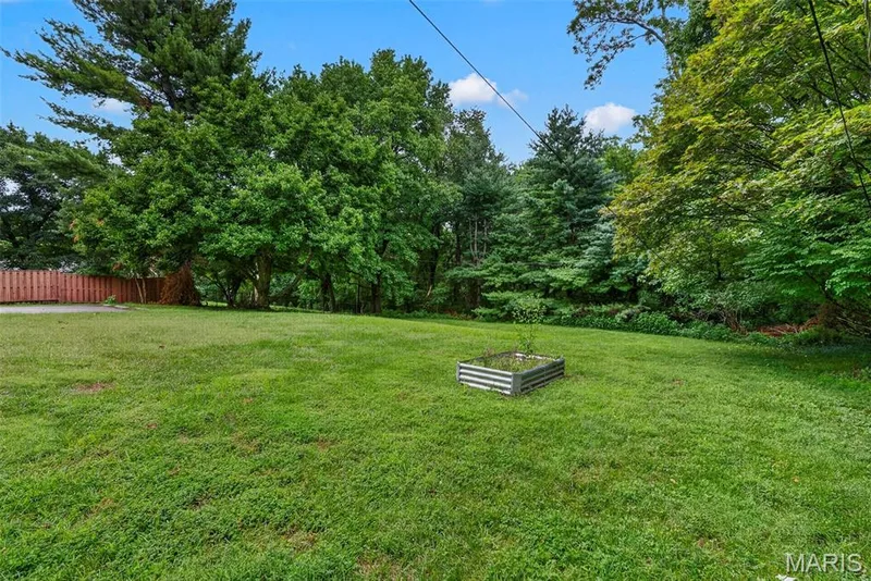 184 Gunston Hall Court, Chesterfield, MO 63017 — listing photo 41 of 48