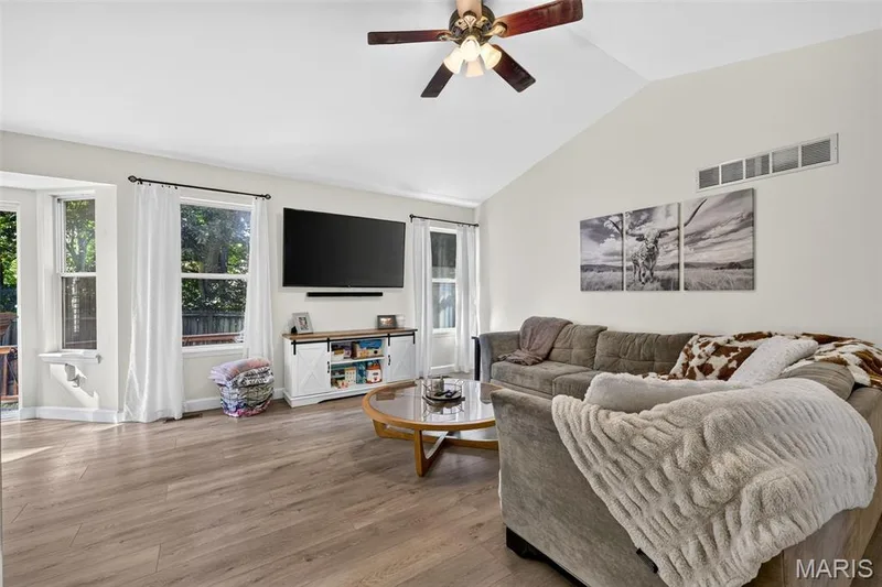 206 Geranium Drive, O'Fallon, MO 63366 — listing photo 2 of 25