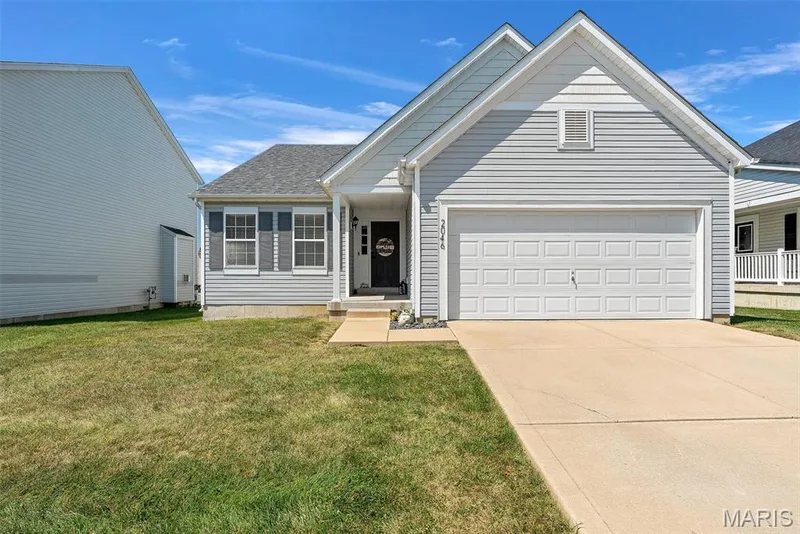 2046 Preston Woods Parkway, Lake St. Louis, MO 63367 — listing photo 1 of 41