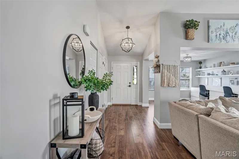 2046 Preston Woods Parkway, Lake St. Louis, MO 63367 — listing photo 10 of 41
