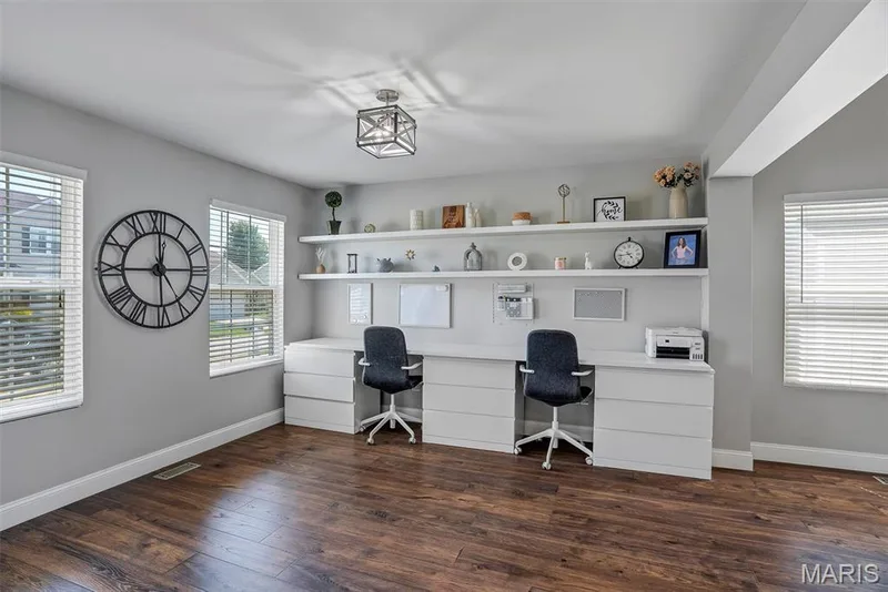 2046 Preston Woods Parkway, Lake St. Louis, MO 63367 — listing photo 12 of 41