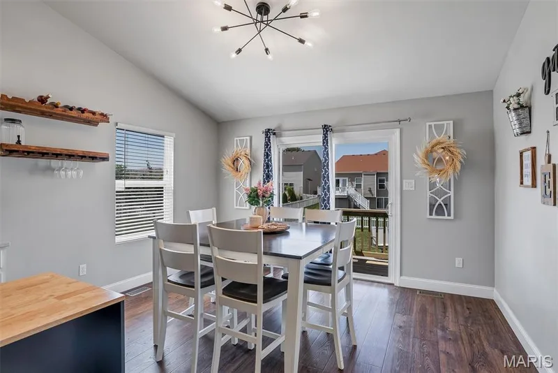 2046 Preston Woods Parkway, Lake St. Louis, MO 63367 — listing photo 19 of 41