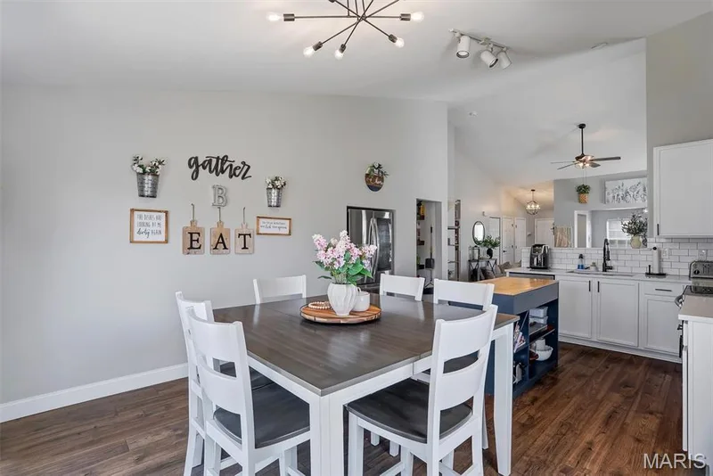 2046 Preston Woods Parkway, Lake St. Louis, MO 63367 — listing photo 21 of 41