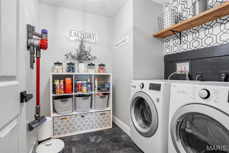 2046 Preston Woods Parkway, Lake St. Louis, MO 63367 — listing photo 23 of 41