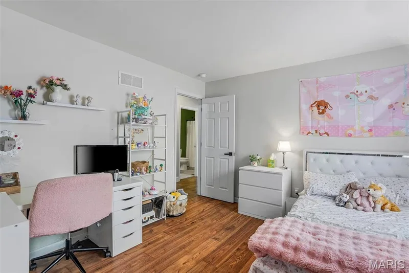 2046 Preston Woods Parkway, Lake St. Louis, MO 63367 — listing photo 25 of 41