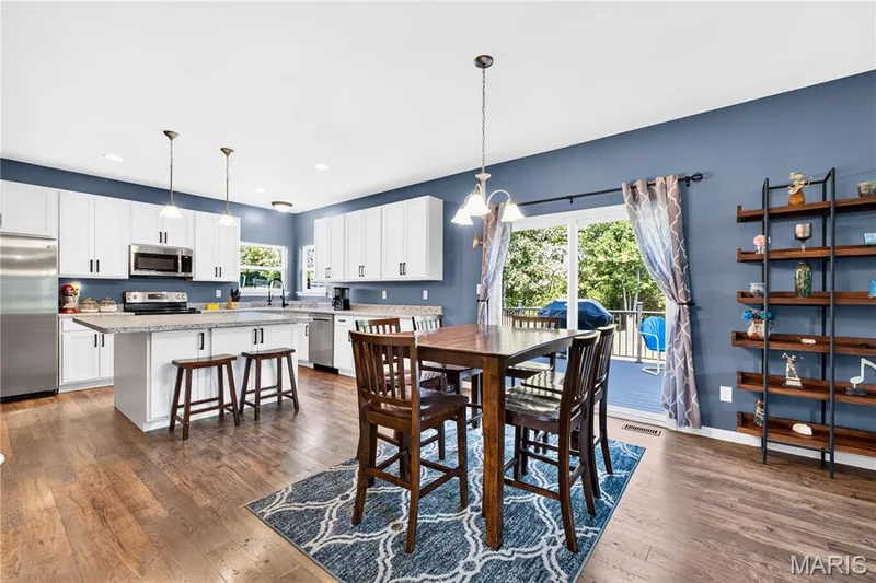Spacious open floor plan — 634 Creek Bend Drive, Lake St. Louis, MO 63367
