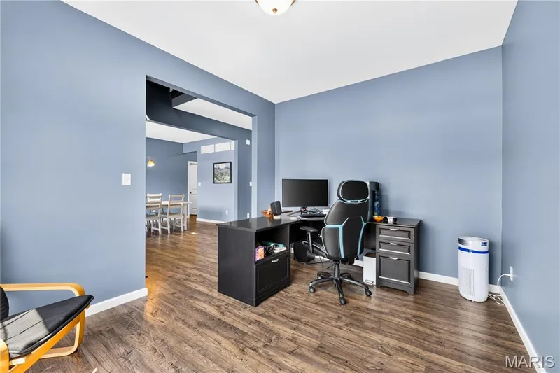 Nice size main floor office — 634 Creek Bend Drive, Lake St. Louis, MO 63367
