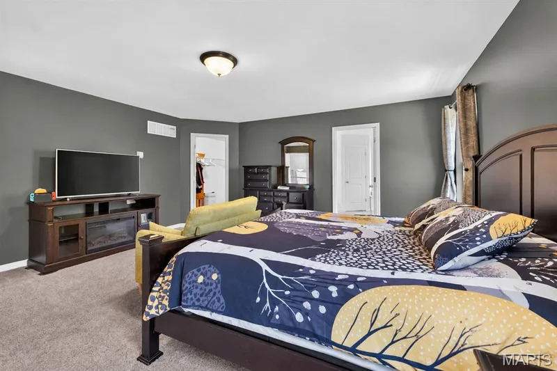 634 Creek Bend Drive, Lake St. Louis, MO 63367 — listing photo 15 of 42