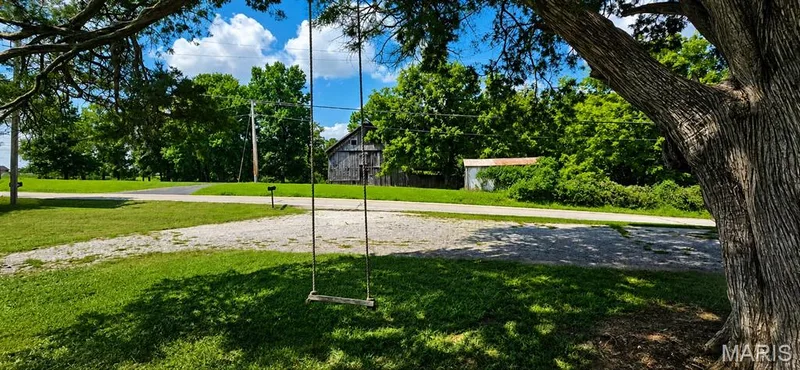 1600 Koch Road, O'Fallon, MO 63366 — listing photo 4 of 29