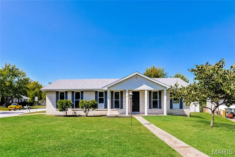 5 Elmdale Court, St Peters, MO 63376 — listing photo 1 of 15