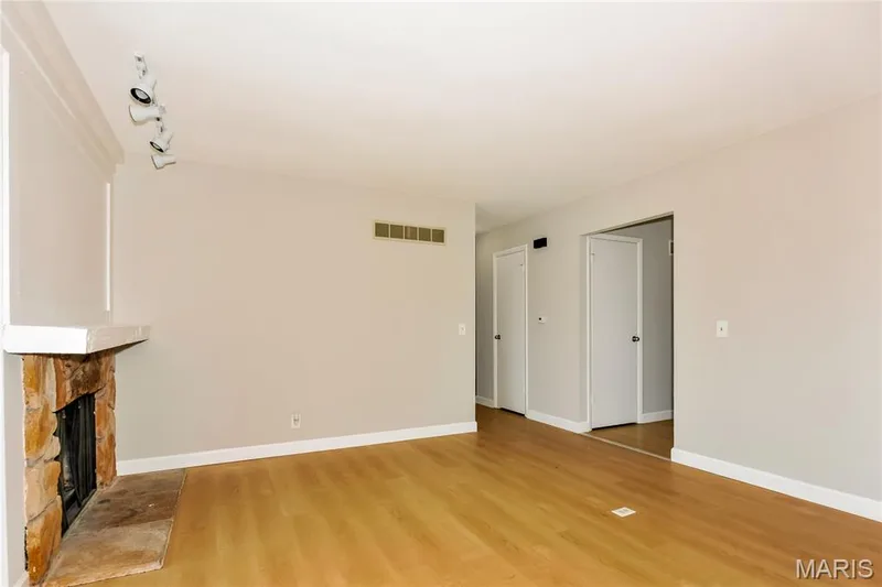 5 Elmdale Court, St Peters, MO 63376 — listing photo 4 of 15