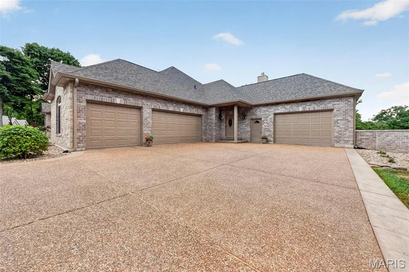 3840 Rooster Ridge Lane, Defiance, MO 63341 — listing photo 5 of 83