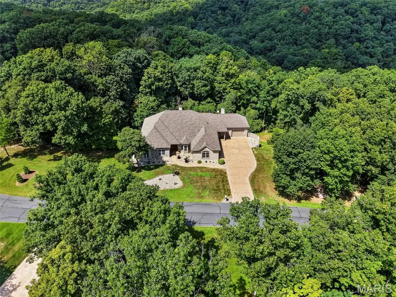 3840 Rooster Ridge Lane, Defiance, MO 63341 — listing photo 7 of 83