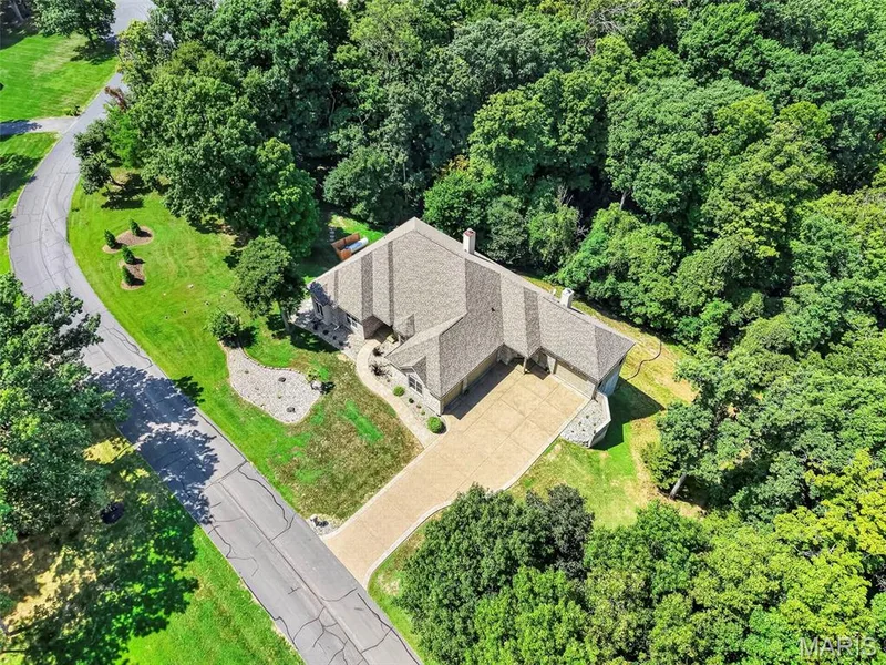 3840 Rooster Ridge Lane, Defiance, MO 63341 — listing photo 8 of 83