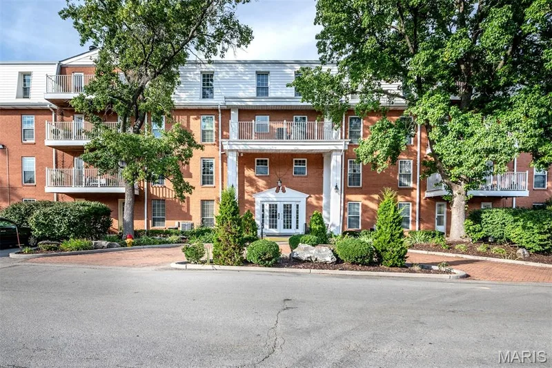 14471 Bantry Lane #2, Chesterfield, MO 63017 — listing photo 1 of 38