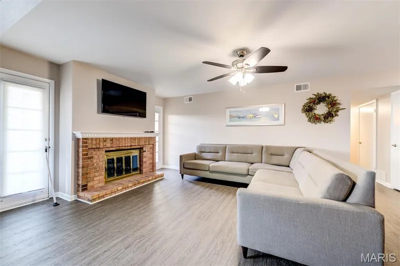 14471 Bantry Lane #2, Chesterfield, MO 63017 — listing photo 7 of 38