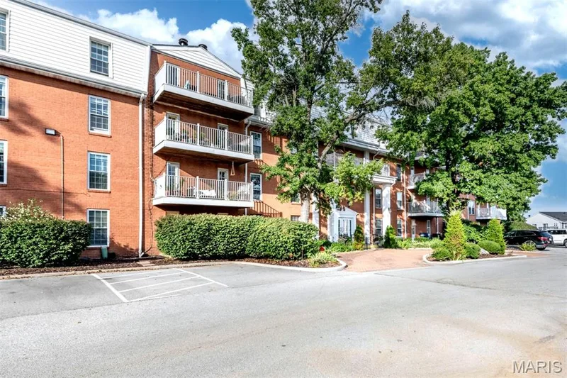 14471 Bantry Lane #2, Chesterfield, MO 63017 — listing photo 33 of 38