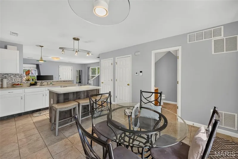 425 Wild Oak Drive, O'Fallon, MO 63368 — listing photo 12 of 33