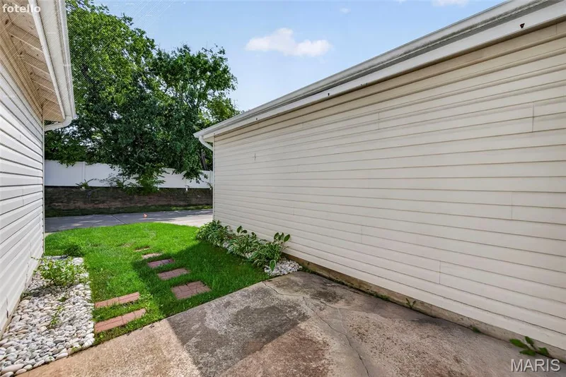 425 Wild Oak Drive, O'Fallon, MO 63368 — listing photo 23 of 33