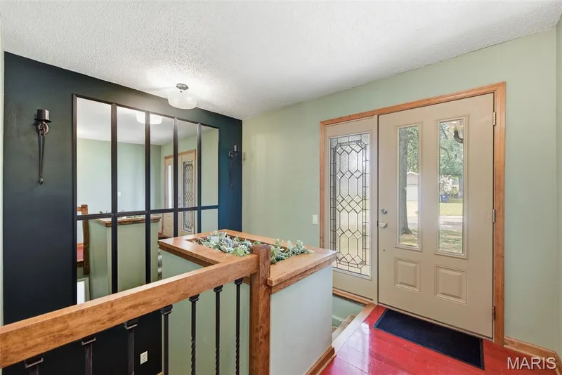 Entry Foyer — 8 Ardwick Drive, St Peters, MO 63376