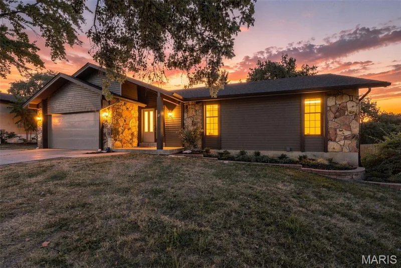 Twilight Front of Structure — 8 Ardwick Drive, St Peters, MO 63376