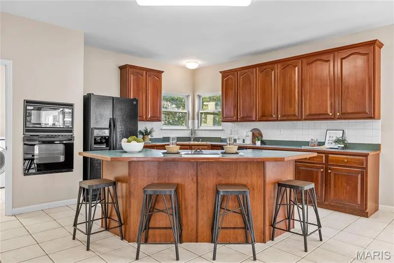 1015 Nooning Tree Drive, Chesterfield, MO 63017 — listing photo 20 of 45