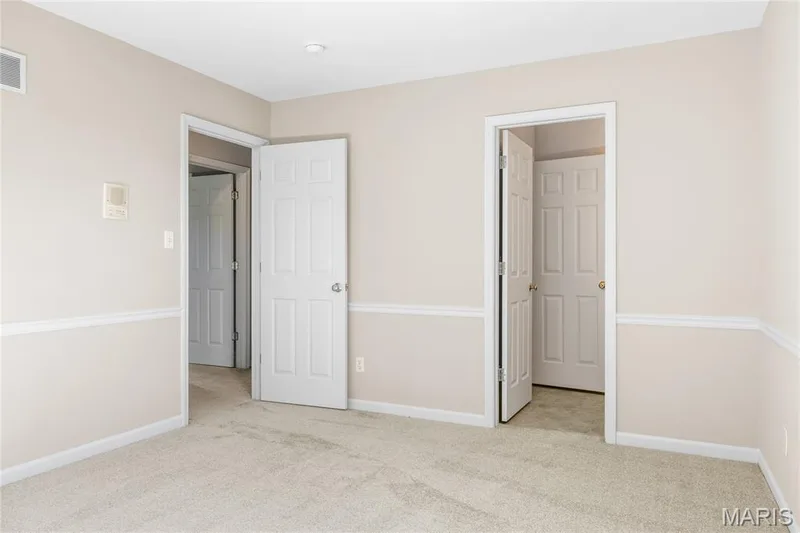 1015 Nooning Tree Drive, Chesterfield, MO 63017 — listing photo 31 of 45
