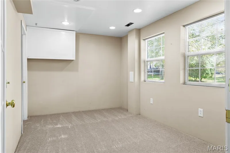 1015 Nooning Tree Drive, Chesterfield, MO 63017 — listing photo 40 of 45